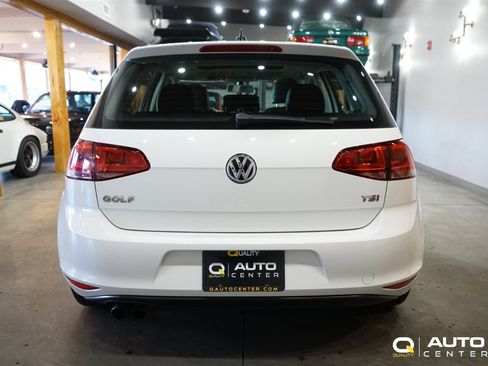 Used 2017 Volkswagen Golf SE image 5