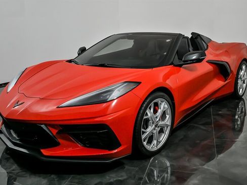 Used 2021 Chevrolet Corvette Stingray Convertible w/ 1LT image 5