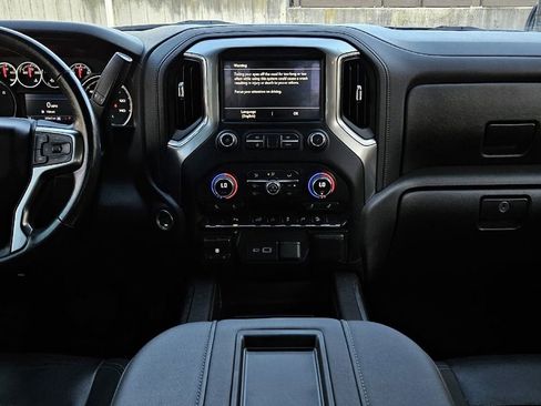 Used 2022 Chevrolet Silverado 1500 LT Trail Boss w/ LT Trail Boss Premium Package AWD/4WD image 9