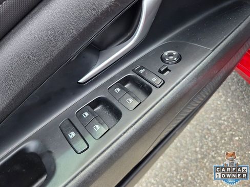 Used 2025 Hyundai Elantra SEL image 23