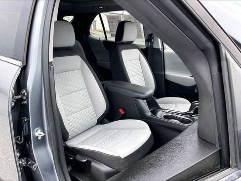 Used 2018 Chevrolet Equinox LT w/ Sun & Infotainment Package FWD image 11