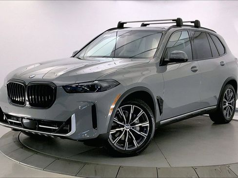 Certified 2025 BMW X5 xDrive40i w/ Parking Assistance Package image 11