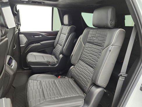 Used 2022 Cadillac Escalade Sport Platinum w/ Heavy-Duty Trailer Package image 14