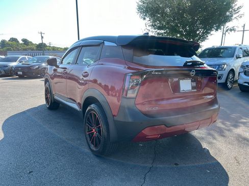 Certified 2025 Nissan Kicks SV FWD image 2