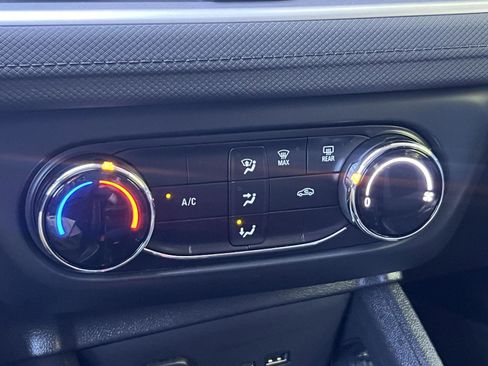 Used 2024 Chevrolet TrailBlazer LS w/ LS Convenience Package FWD image 24