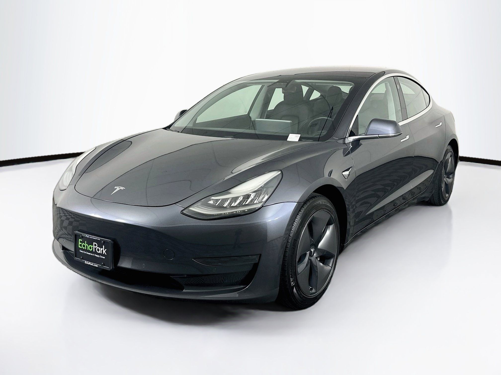 Used 2018 Tesla Model 3 Long Range RWD image 3