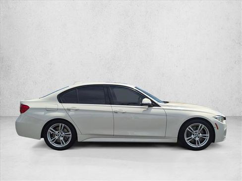 Used 2017 BMW 340i Sedan RWD image 4