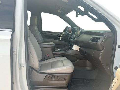Used 2022 Chevrolet Tahoe LT w/ Luxury Package AWD/4WD image 22