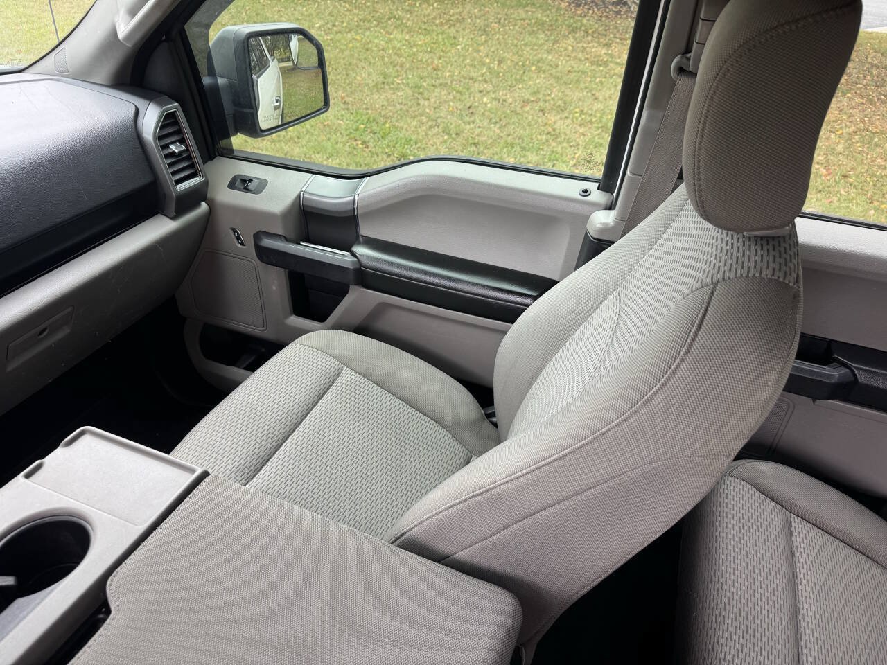 Used 2018 Ford F150 XLT w/ Equipment Group 302A Luxury AWD/4WD image 16