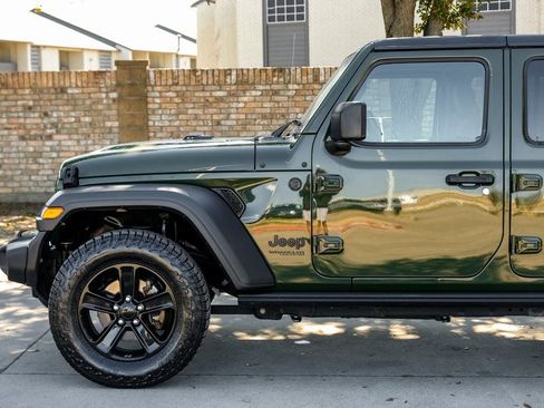 Used 2021 Jeep Wrangler Unlimited Sport image 21