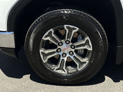 Used 2026 GMC Sierra 1500 SLT RWD image 12