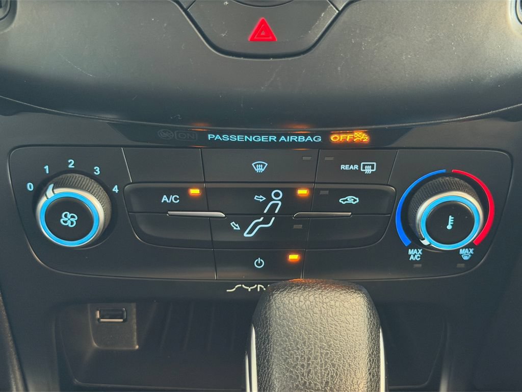 Used 2018 Ford Focus SE FWD image 21