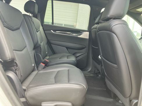 Used 2020 Cadillac XT6 Premium Luxury FWD image 29