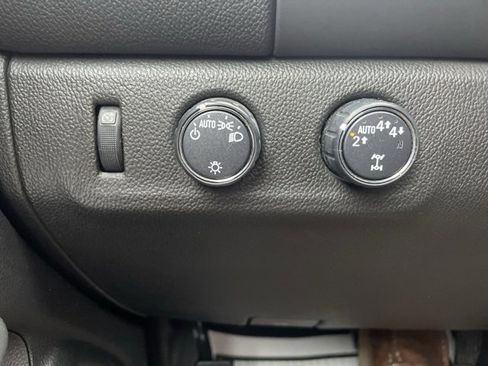 Used 2022 Chevrolet Colorado LT w/ Safety Package image 3