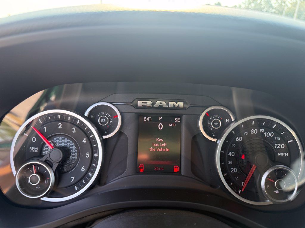 New 2027 RAM 1500 4x4 Crew Cab image 15
