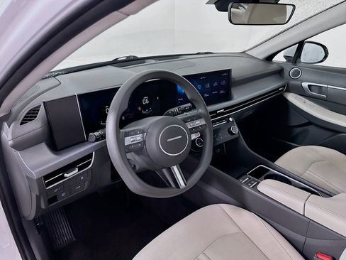 Certified 2024 Hyundai Sonata SEL image 9