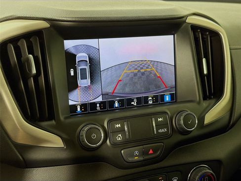 Used 2024 GMC Terrain Denali w/ Black Diamond Edition AWD/4WD image 17