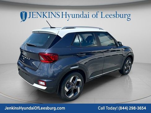 New 2026 Hyundai Venue SEL FWD image 5
