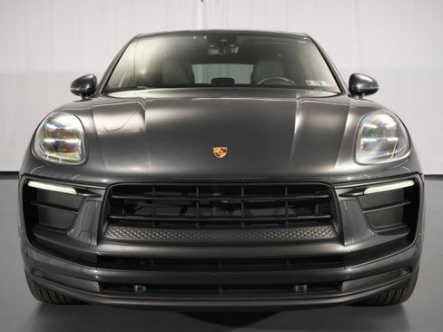 Used 2022 Porsche Macan AWD/4WD image 5