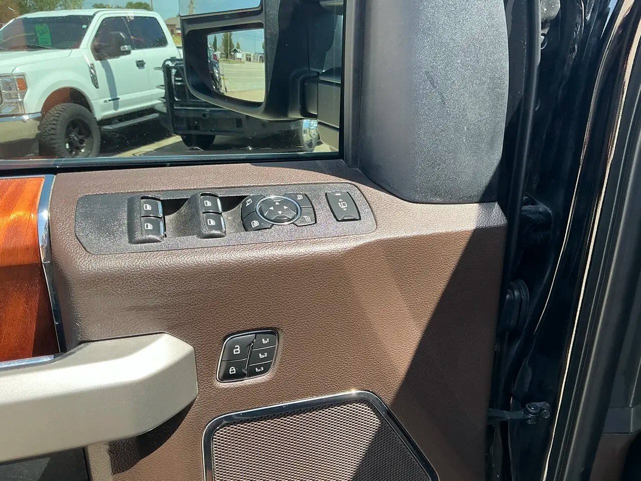 Used 2020 Ford F350 King Ranch w/ King Ranch Ultimate Package AWD/4WD image 14