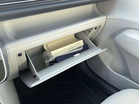 Certified 2024 Hyundai Kona SEL image 29