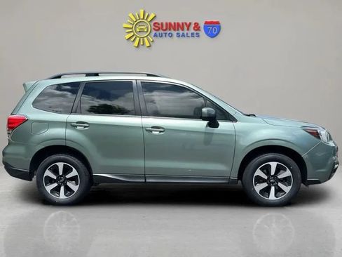 Used 2017 Subaru Forester 2.5i Premium AWD/4WD image 9