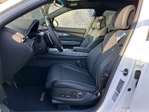 Used 2025 Genesis GV70 3.5T Sport w/ Sport Advanced Package image 10