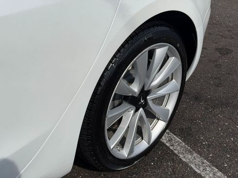 Used 2019 Tesla Model 3 Mid Range RWD image 7