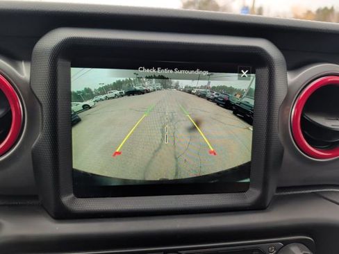 Used 2021 Jeep Wrangler Unlimited Sahara w/ Uconnect 4C Nav & Sound Group image 20