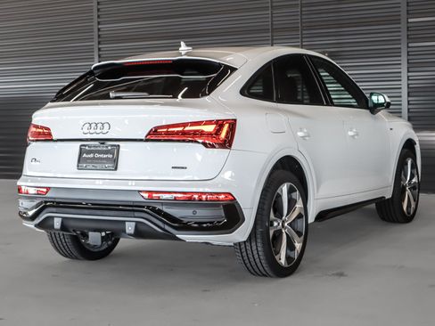 Used 2023 Audi Q5 2.0T Premium Plus w/ Premium Plus Package AWD/4WD image 16