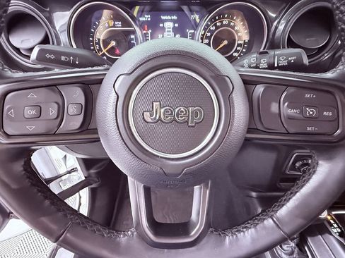 Used 2022 Jeep Wrangler Unlimited Sport AWD/4WD image 11
