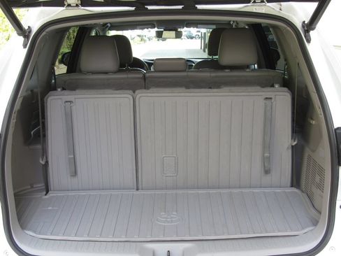 Certified 2019 Toyota Highlander XLE AWD/4WD image 22
