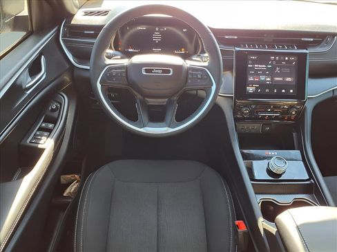 Used 2024 Jeep Grand Cherokee L Laredo w/ Luxury Tech Group I image 9