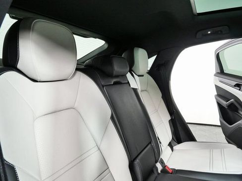 New 2026 Porsche Cayenne Coupe AWD/4WD image 24