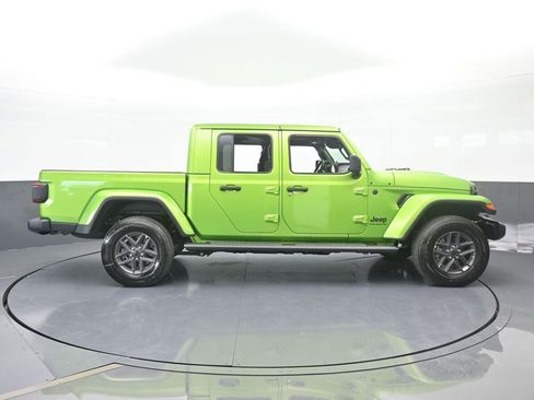 New 2026 Jeep Gladiator Sport image 7