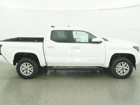 New 2026 Toyota Tacoma SR5 image 37