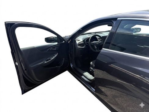 Used 2023 Chevrolet Malibu LT FWD image 10