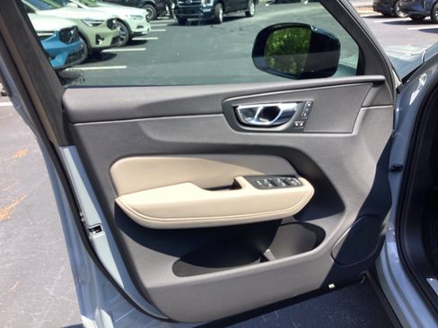 Used 2026 Volvo XC60 B5 Plus w/ Protection Package Premier AWD/4WD image 3