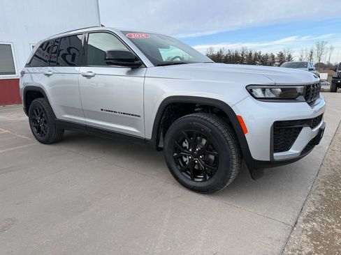 New 2026 Jeep Grand Cherokee Altitude AWD/4WD image 3