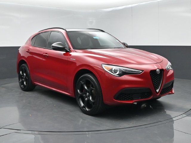 Used 2023 Alfa Romeo Stelvio Veloce AWD/4WD image 1
