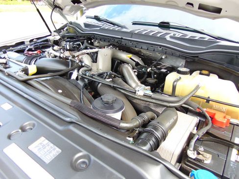 Used 2020 Ford F350 Lariat w/ Lariat Ultimate Package AWD/4WD image 51