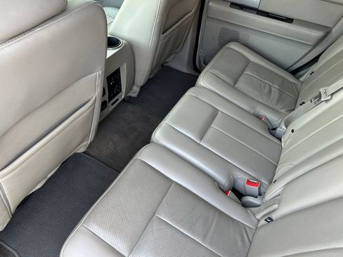 Used 2013 Ford Expedition Limited image 12