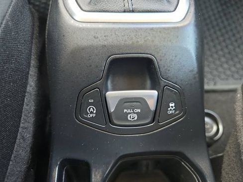 Used 2023 Jeep Renegade Altitude AWD/4WD image 27