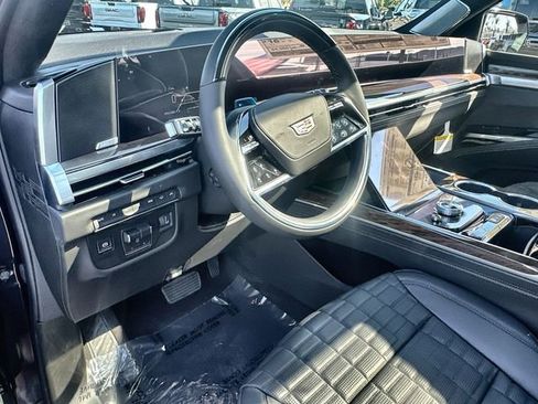New 2025 Cadillac Escalade Premium Luxury Platinum image 10