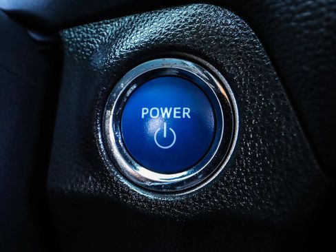 Used 2020 Toyota RAV4 Limited image 16