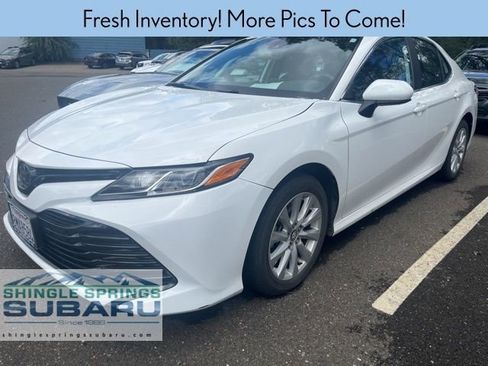 Used 2020 Toyota Camry LE image 2