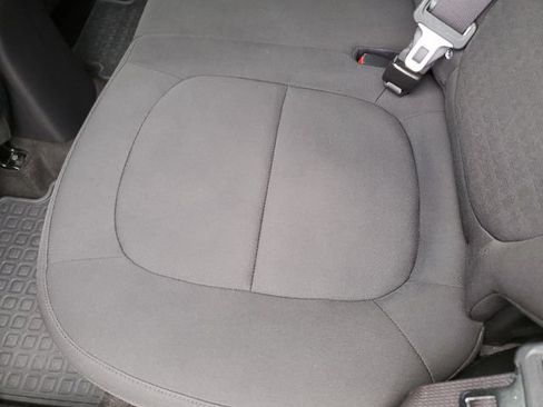 Used 2015 Kia Soul ! FWD image 14