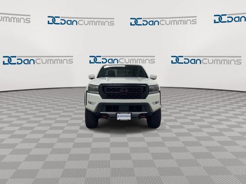 Used 2022 Nissan Frontier PRO-4X w/ Technology Package AWD/4WD image 3