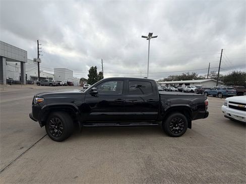 Used 2021 Toyota Tacoma Limited w/ Nightshade Package image 8