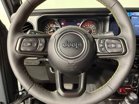 Used 2024 Jeep Wrangler Unlimited Sport AWD/4WD image 23
